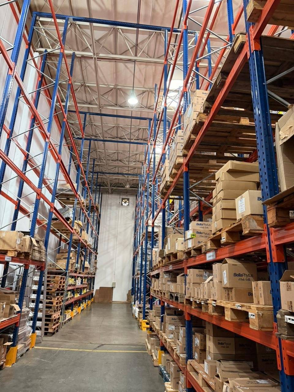 Corredor de porta-pallets